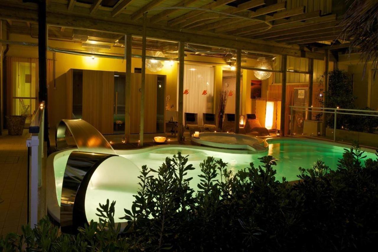 Park Hotel Kursaal Misano Adriatico Exteriör bild